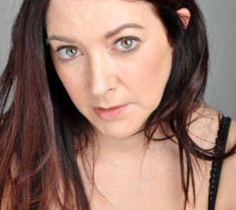 Close-up of UK stand up comedian Susan Murray by Steve Ullathorne